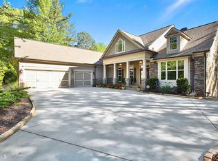 155 Ashmere Ct, Tyrone, GA 30290