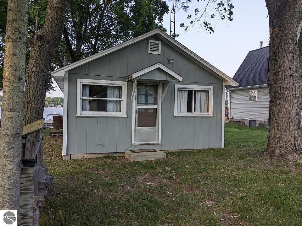 5819 Middle St, Hale, MI 48739 MLS 1912623 Zillow
