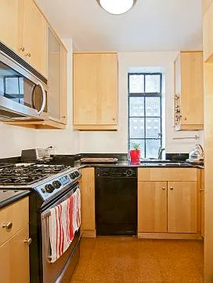 Sold by Reliance Realty Partners LLC  | media 2