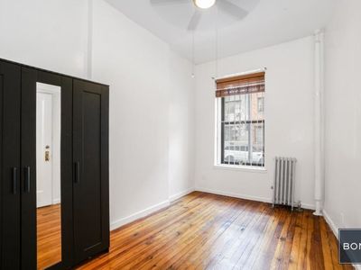 516 E 82nd St APT 1W, Manhattan, NY, 10028