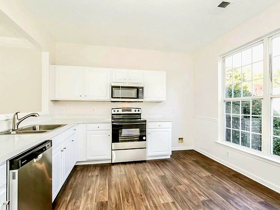 5th image of 3956 Elizabeth Glen Way