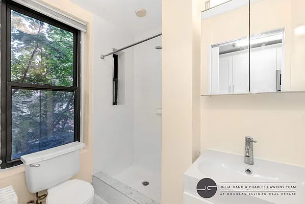 Rented by Douglas Elliman | media 14