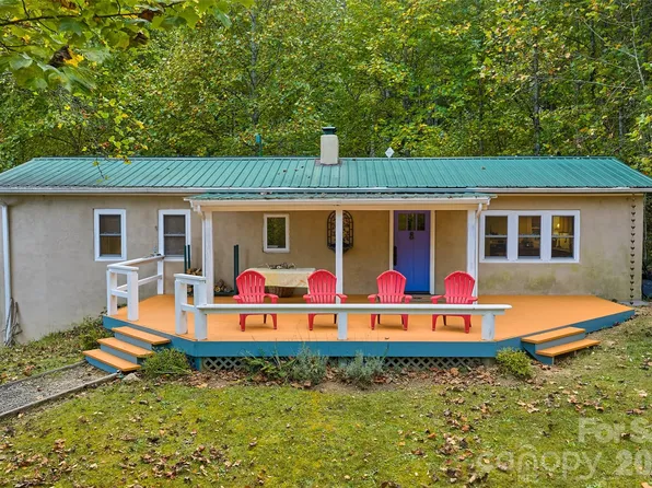 1087 N Turkey Creek Rd, Leicester, NC 28748