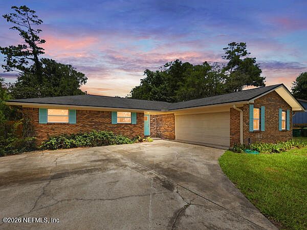 1st image of 17 OAKS Drive