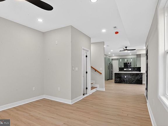 4th image of 4013 4th St