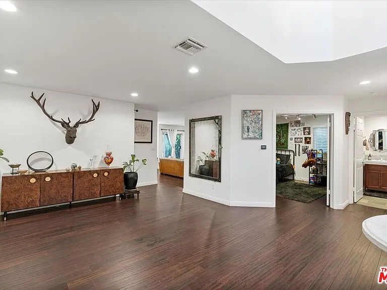12834 Landale St — Photo 3