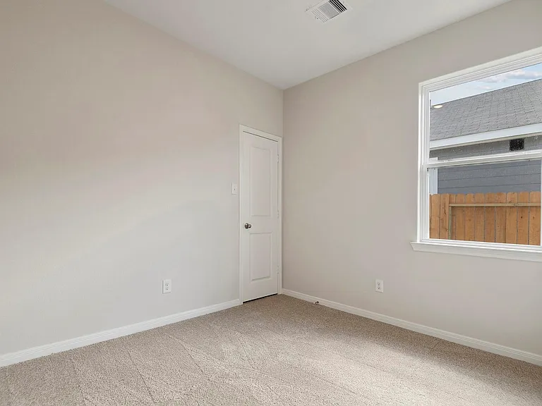 15858 Berry Hill Dr — Photo 14