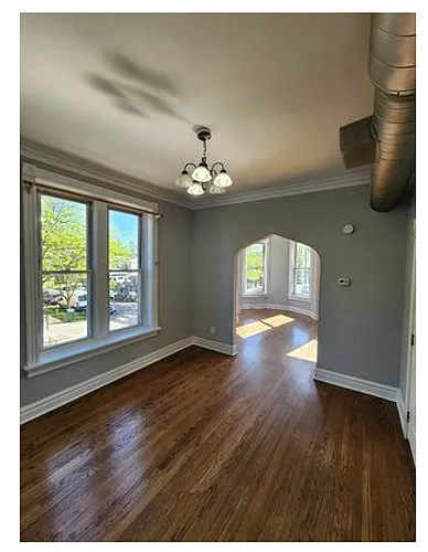 1056 N Rockwell St #2 Photo 1