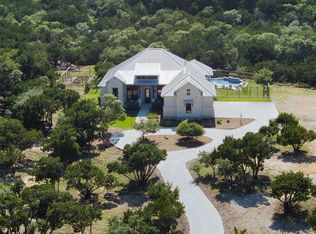 172 Canyon Bluffs Dr, Boerne, TX 78006