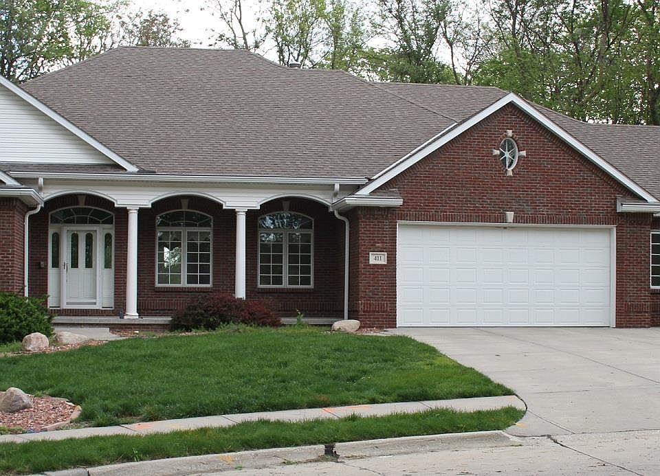 1st image of 411 Avian Cir N