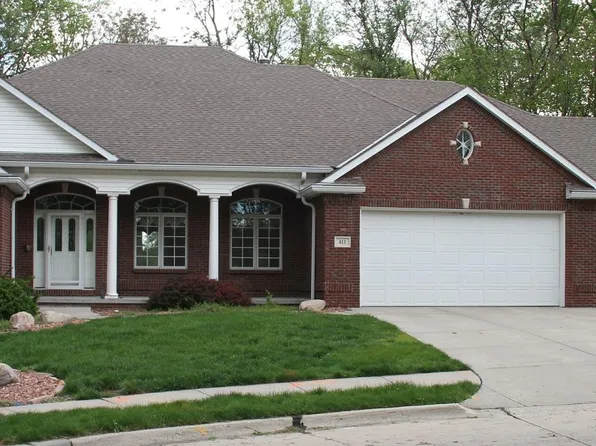 411 Avian Cir N, Bellevue, NE 68005