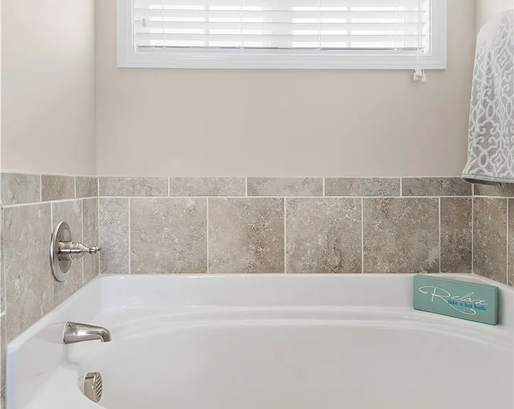 820 Leah St — Photo 19