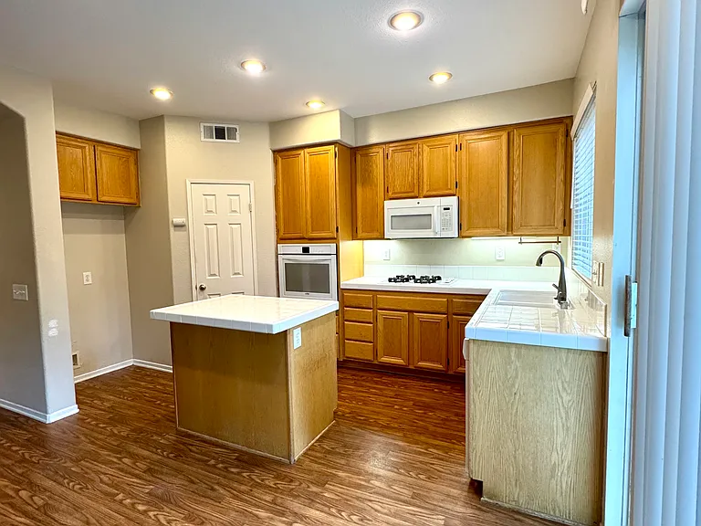 41235 Sea Island Ct — Photo 11