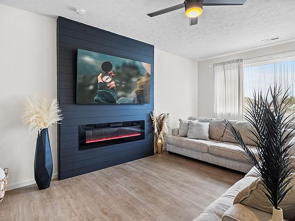 3rd image of 2898 Gawain Dr