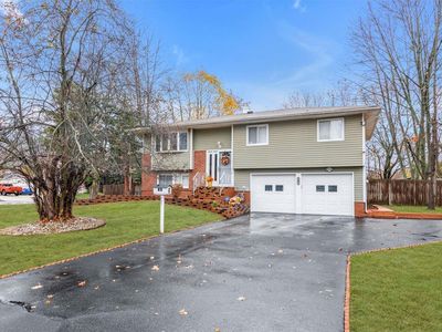 221 Locust Drive, Bay Shore, NY, 11706