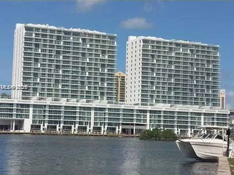 400 Sunny Isles Blvd #817 — Photo 17