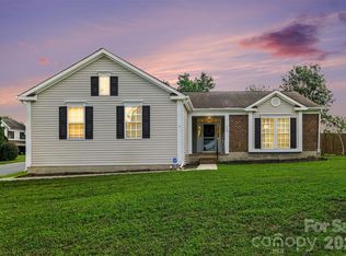 109 Brookstone Dr, Mount Holly, NC 28120