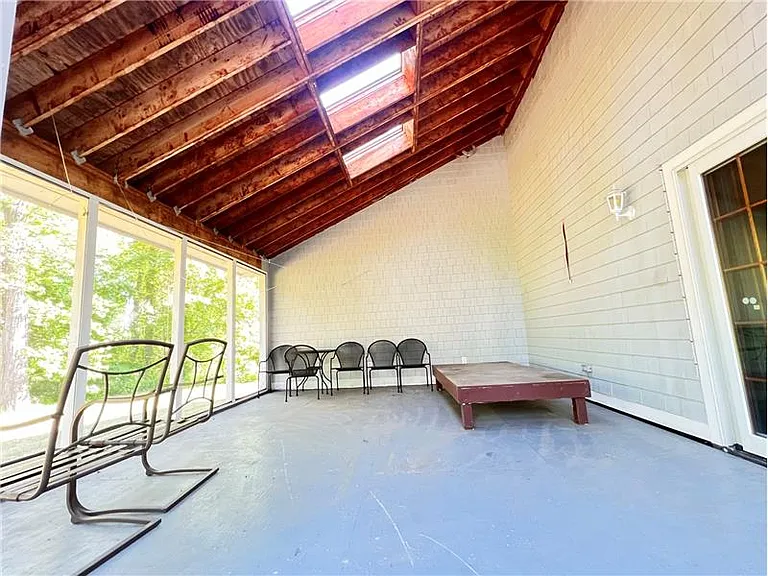 5 Kinney Ave — Photo 10