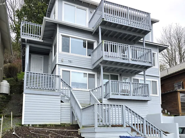 751 Maple Grove Rd #B, Camano Island, WA 98282