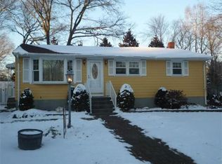 22 Domingos St, Somerset, MA 02726