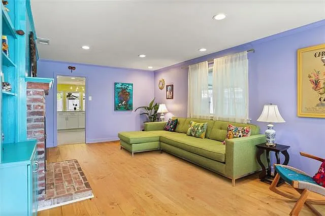 3 bed, 2.0 bath, 1695 sqft, $3,000 — Photo 3