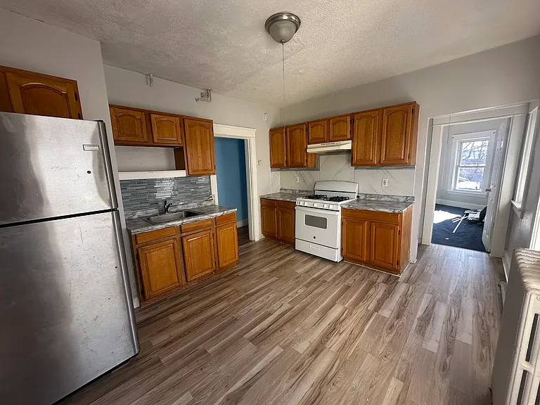 124 Kendall St #2 — Photo 20