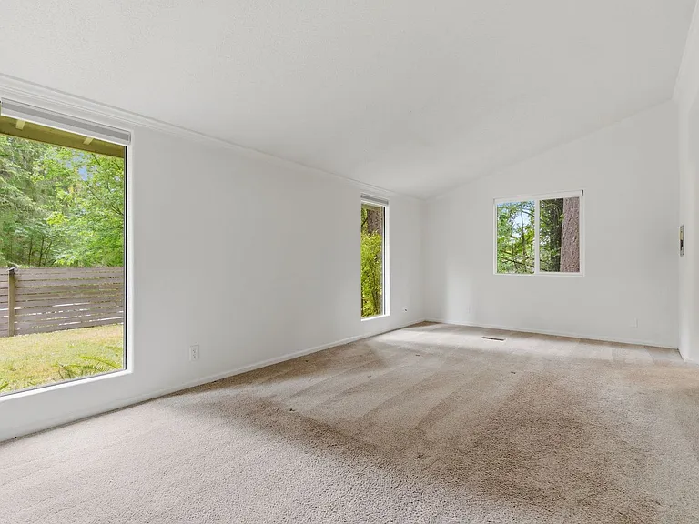 11944 Miller Rd NE — Photo 19