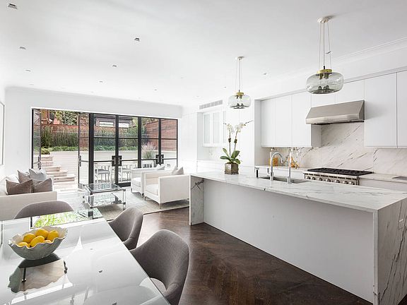 4th image of 14 East 11th Street #Unit 1