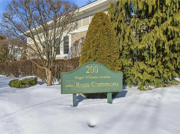 200 Roger Williams Ave Unit 201, Rumford, RI 02916