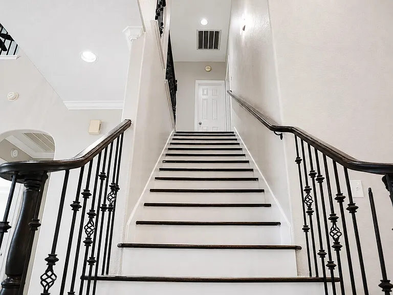 3906 Lakeridge Canyon Dr — Photo 14