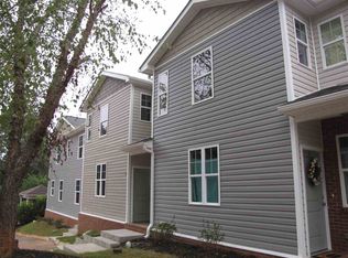 3 Huntress Dr, Greer, SC 29651