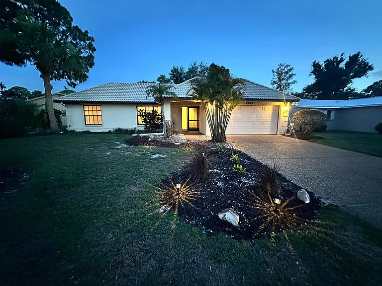 5603 Creekwood Dr — Photo 1