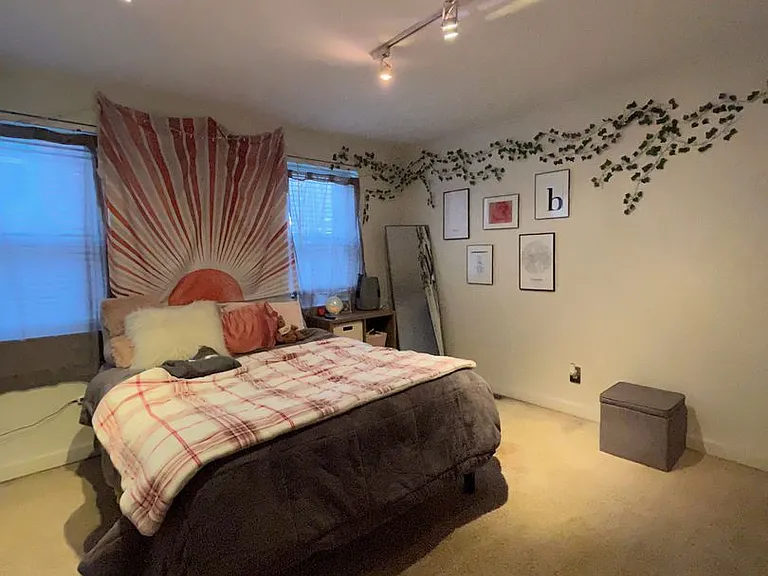 49 South 11th St — Photo 15