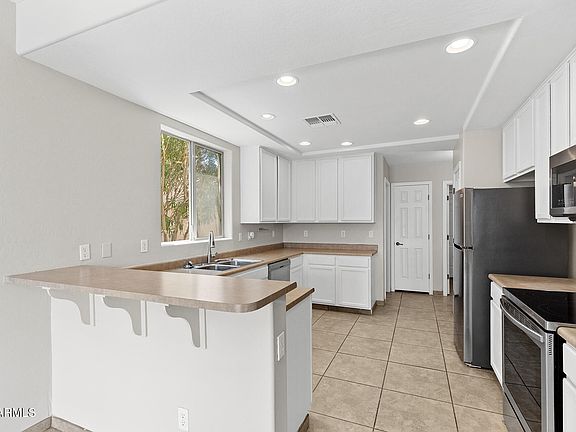 3rd image of 32933 N DOUBLE BAR Road
