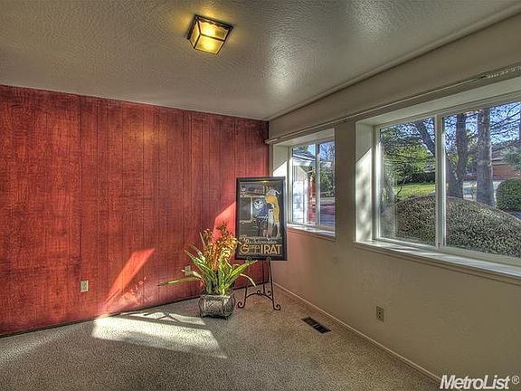4th image of 5710 Hoffman Ln