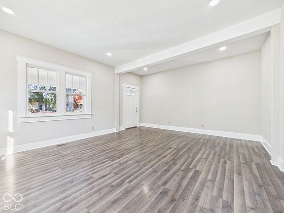 4th image of 2116 Pearl St