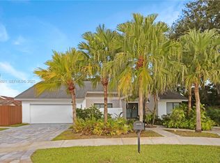 Kendale Country Club Ests, Miami, FL 33176