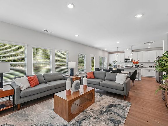 The Dakota floorplan with the Cozy White interior package.