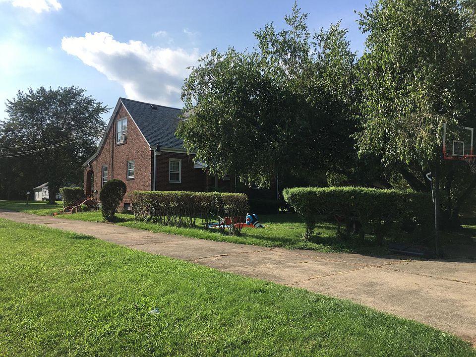 2nd image of 79 North Rd