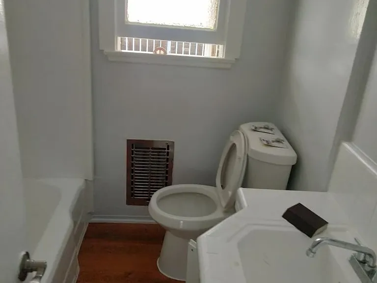 1641 N Hobart Blvd — Photo 5