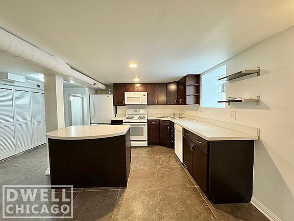 2nd image of 2456 N Francisco Ave #G