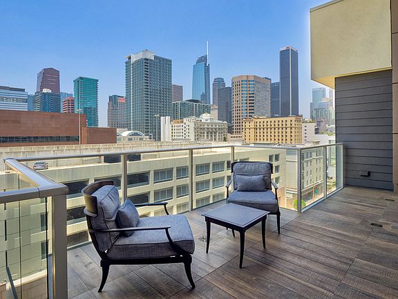 Rooftop sky decks with city views