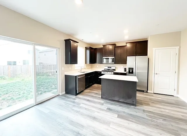 4443 Bay Vista Blvd — Photo 3