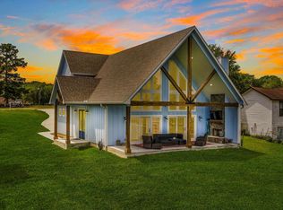 318 Harbor View Dr, Livingston, TX 77351