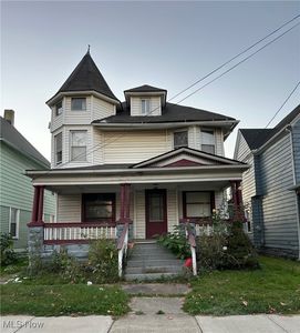 3288 Scranton Rd, Cleveland, OH, 44109