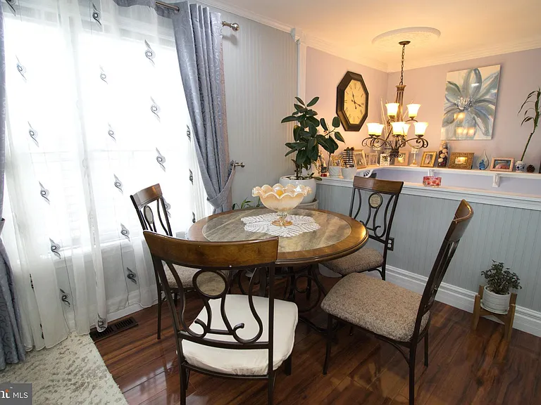 4590 Louise Saint Claire Dr — Photo 9