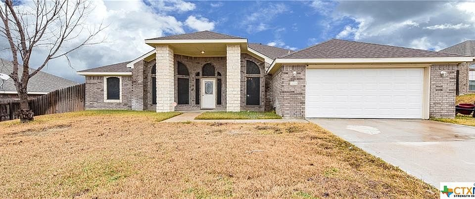 1st image of 3204 Sherwood Forest Dr
