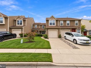 89 Kettlebrook Dr, Mount Laurel, NJ 08054