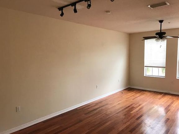 2nd image of 3104 Bayshore Oaks Dr