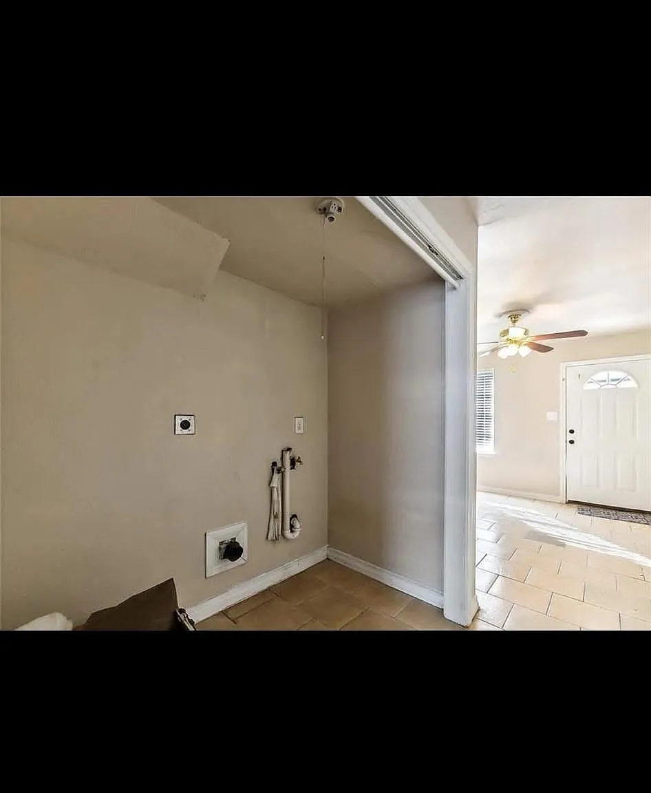 1225 Mehle St — Photo 1